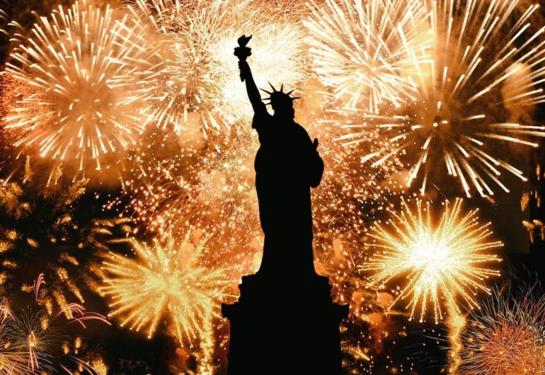 New-Years-Eve-NYC-Fireworks-160912163728005-1600x960